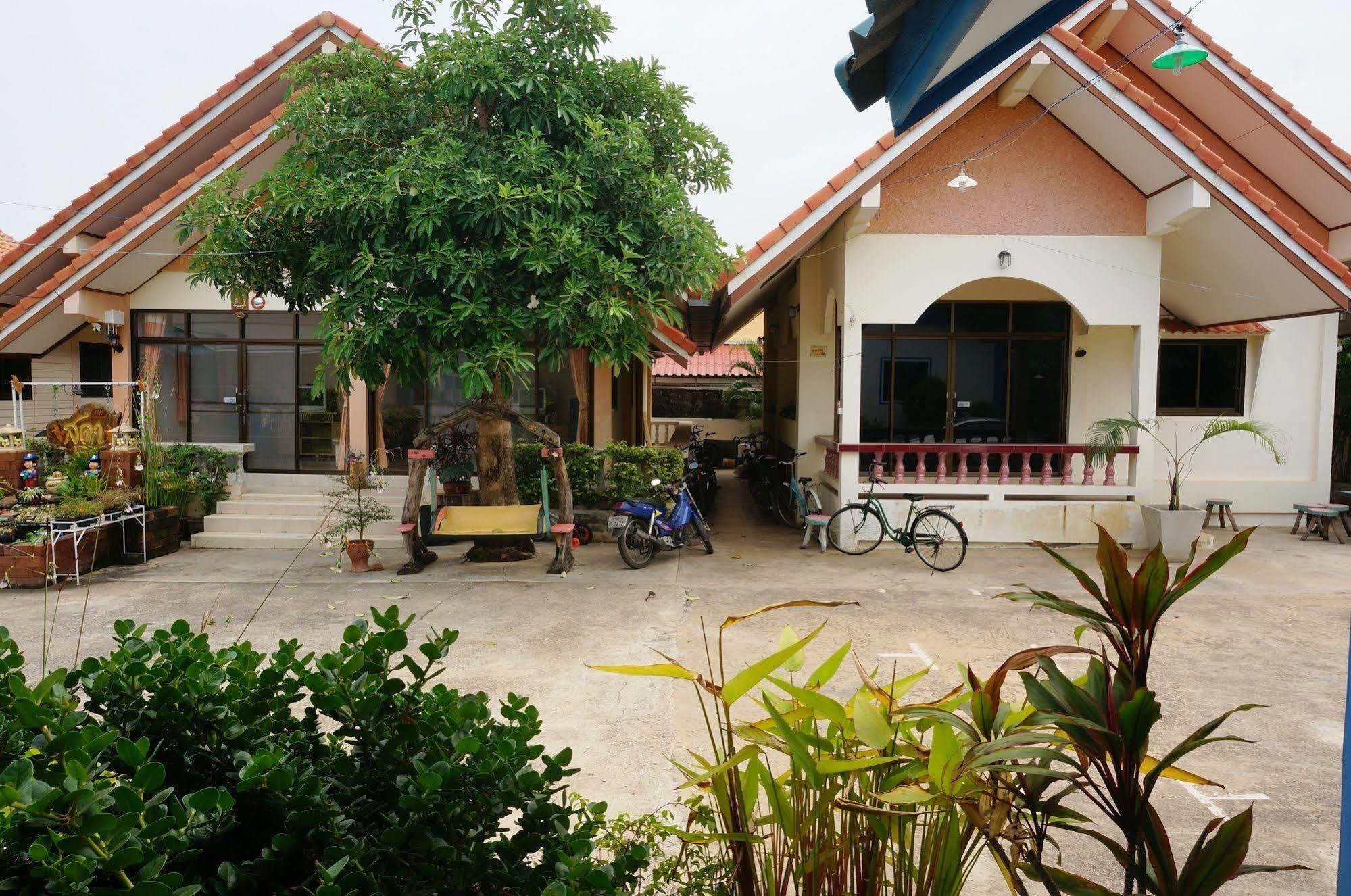 Seaside Hua Hin Hotel Khao Tao Exterior photo